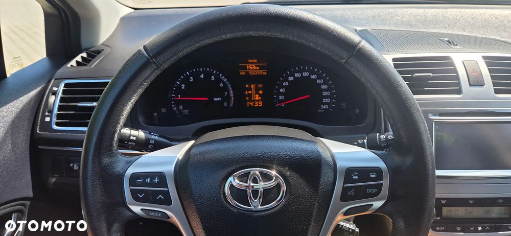 Toyota Avensis 1.8 Premium EU5 - 11