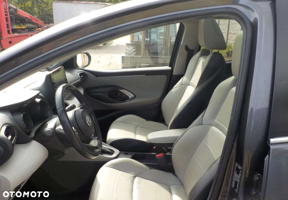 Toyota Yaris - 23