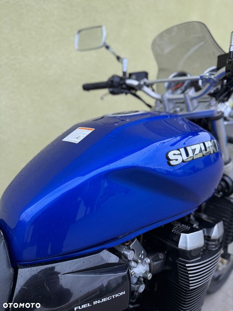 Suzuki GSX - 17