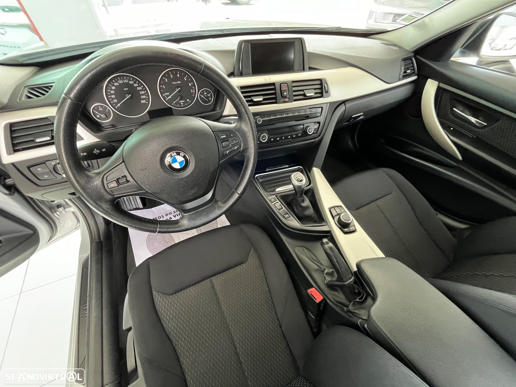BMW 316 i Touring Line Sport - 11