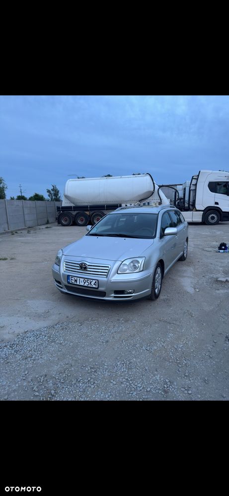 Toyota Avensis 1.8 VVT-i Terra Plus - 1