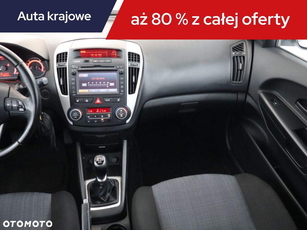 Kia Ceed - 10