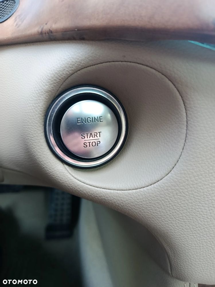 Mercedes-Benz CLS 500 4Matic 7G-TRONIC - 30