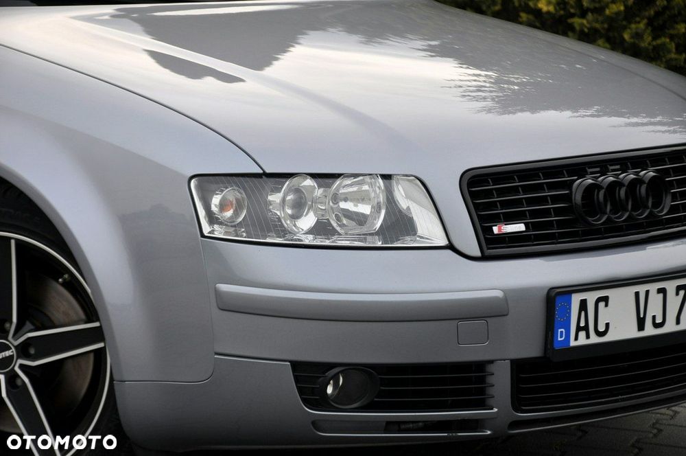 Audi A4 Limousine - 12