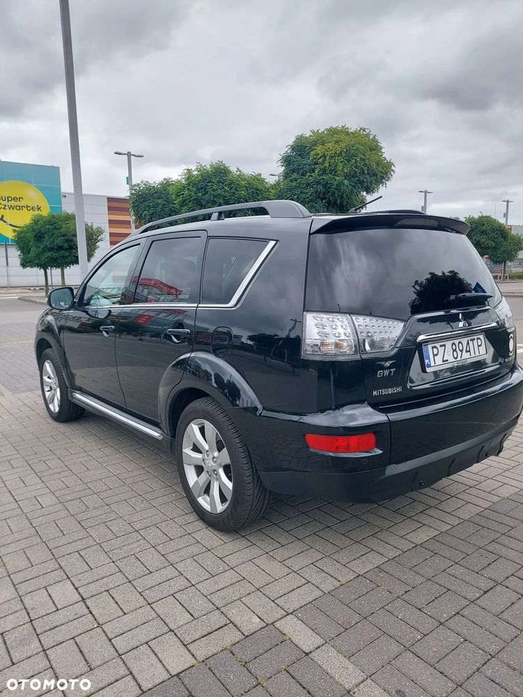 Mitsubishi Outlander 2.0 Intense + NAVI 2WD EU5 CVT - 9