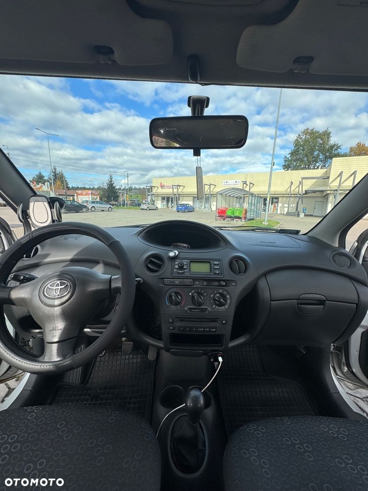 Toyota Yaris - 14