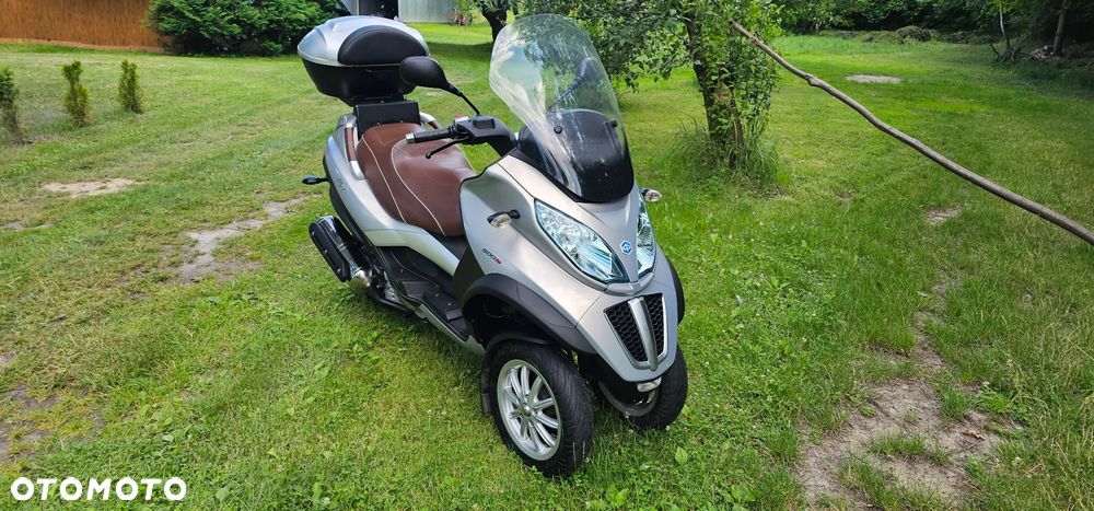 Piaggio MP-3 - 2