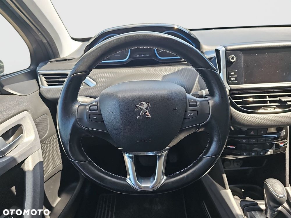 Peugeot 2008 - 12