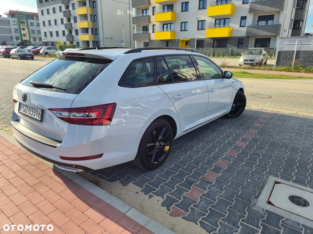 Skoda Superb 2.0 TDI 4x4 DSG SportLine - 4