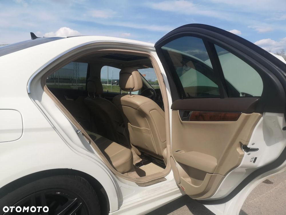 Mercedes-Benz Klasa C 280 7G-TRONIC Avantgarde - 12