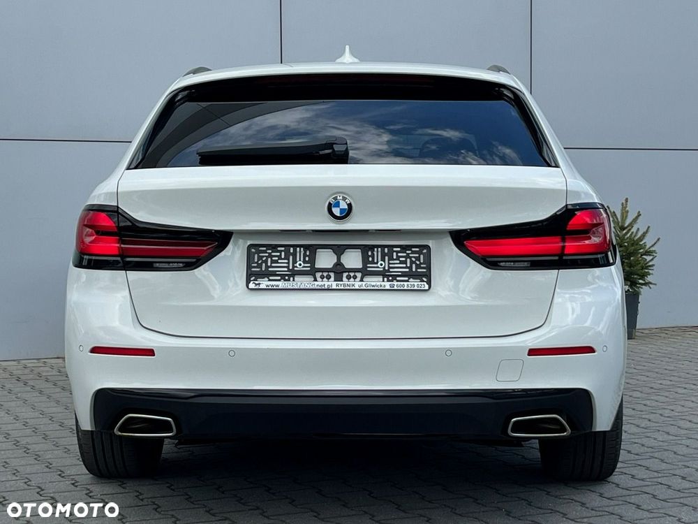BMW Seria 5 520d xDrive - 12