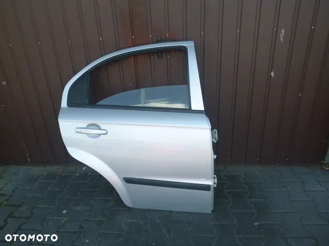 DRZWI PRAWY TYŁ PRAWE TYLNE CHEVROLET AVEO II T250 KOMPLETNE 05- - 2