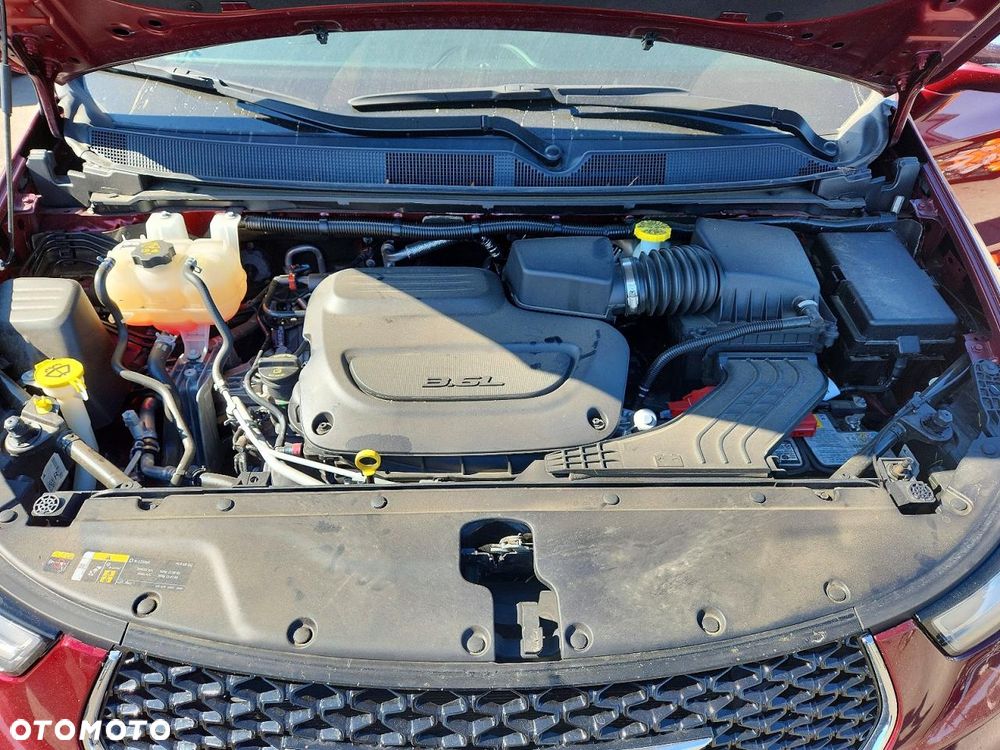 Chrysler Pacifica - 12
