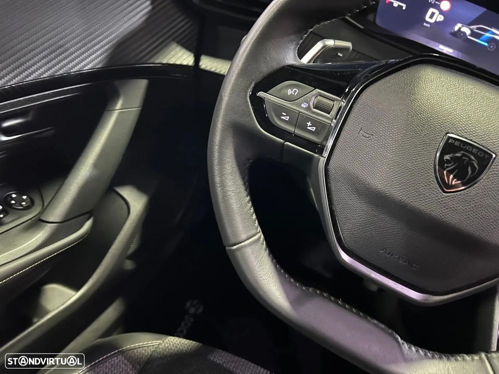 Peugeot 2008 1.2 Hybrid Allure e-DCS6 - 19