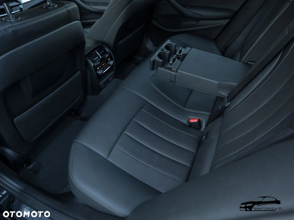 BMW Seria 5 520d - 22