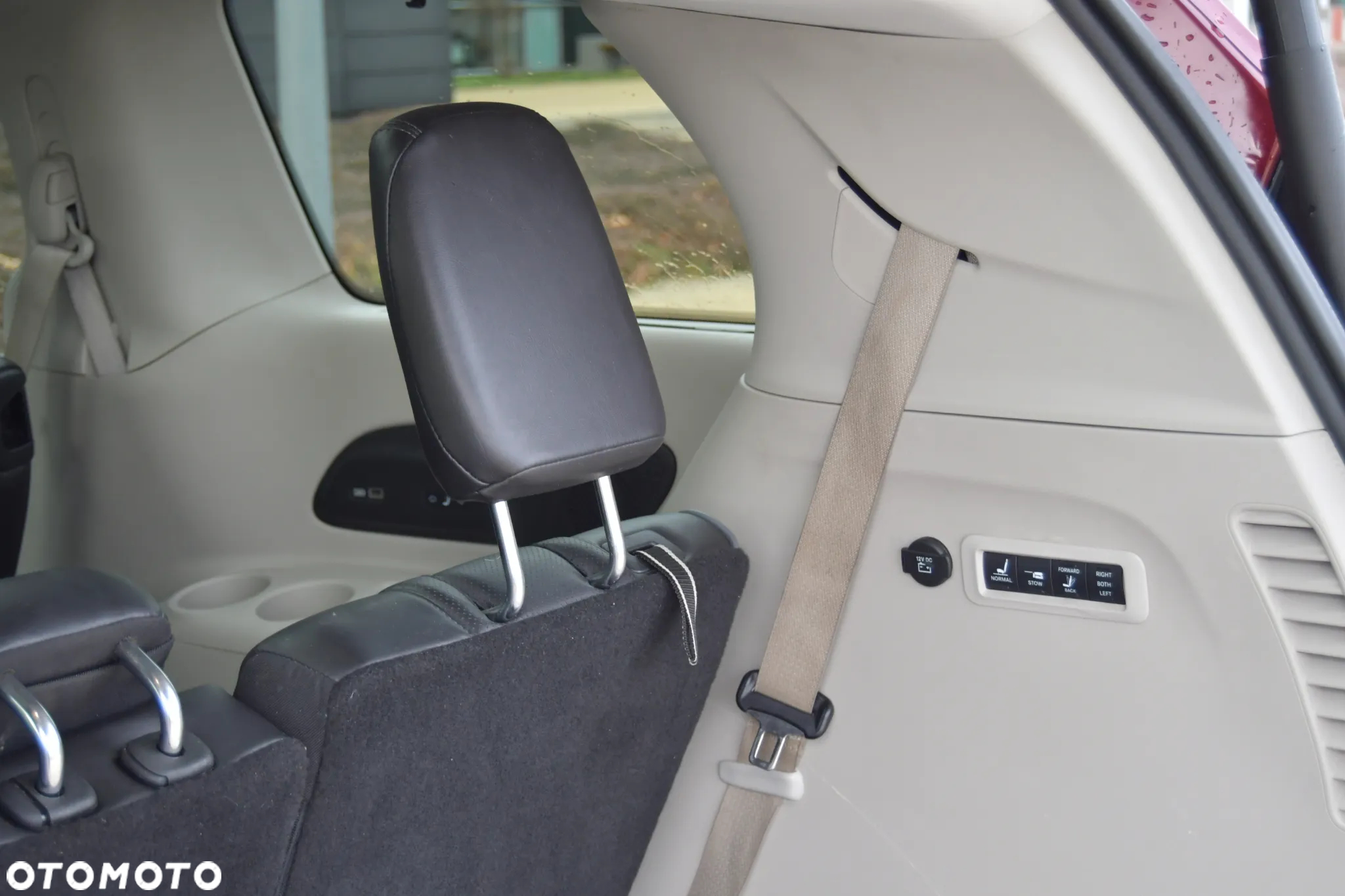 Chrysler Pacifica - 7