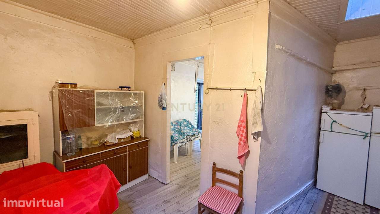 Moradia para recuperar em Açores, Celorico da Beira - Grande imagem: 4/10