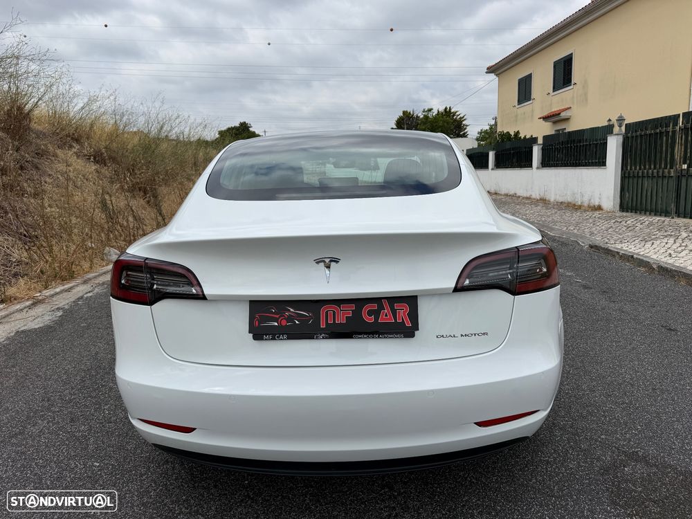 Tesla Model 3 AWD Dual Motor Performance — fotografia 5