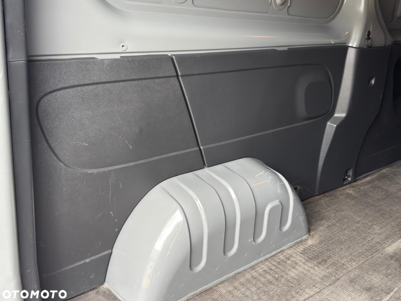 Renault Trafic - 18