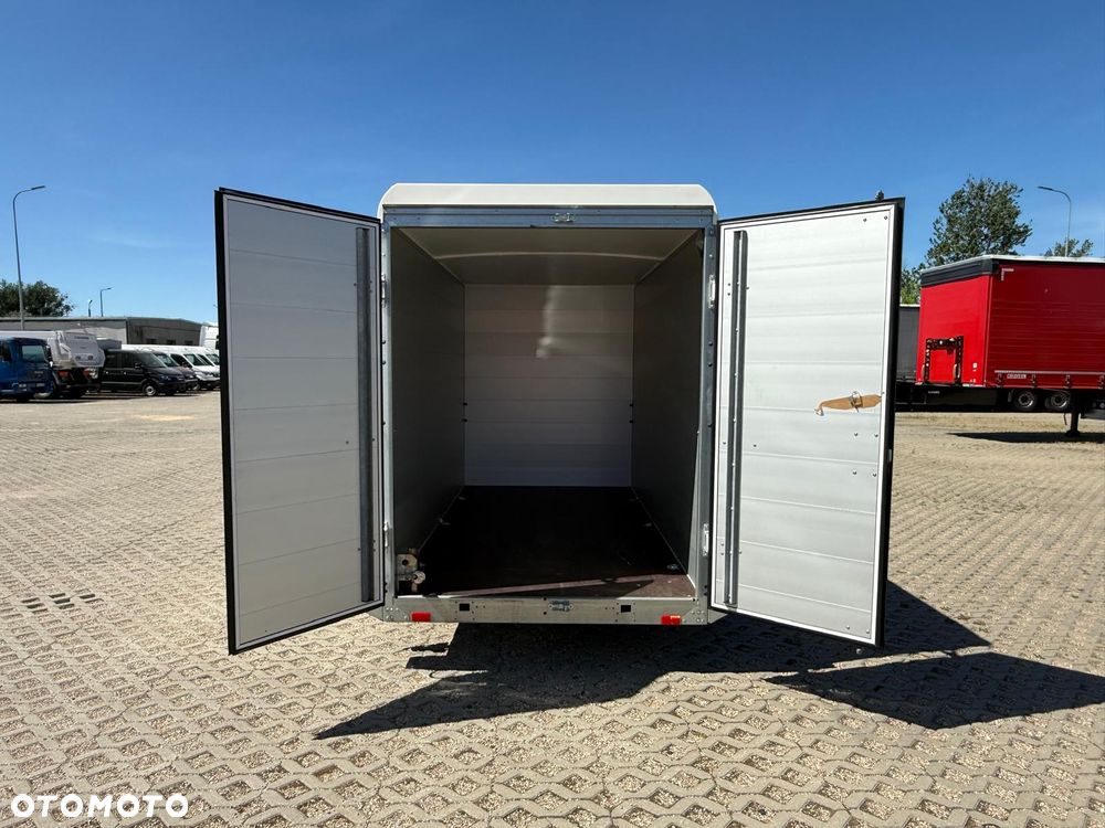 MAN TGE 3.180 FURGON AUTOMAT L3H2 - 28