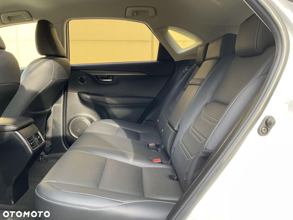 Lexus NX 300 Comfort AWD - 16