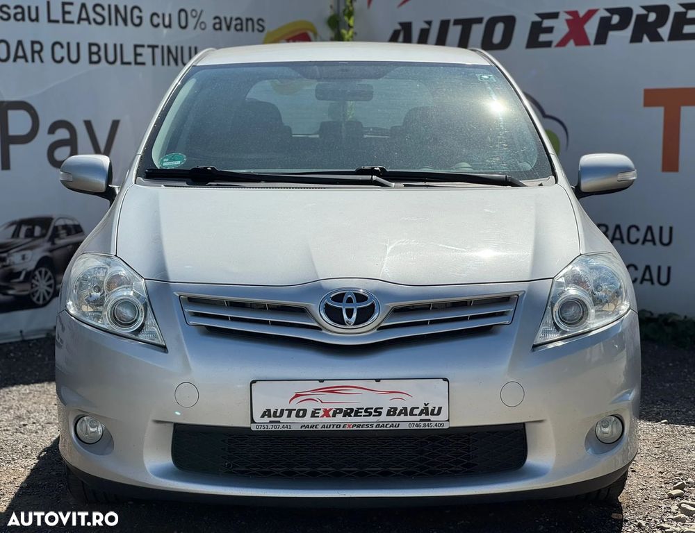 Toyota Auris 2.0 D-4D DPF Sol - 12