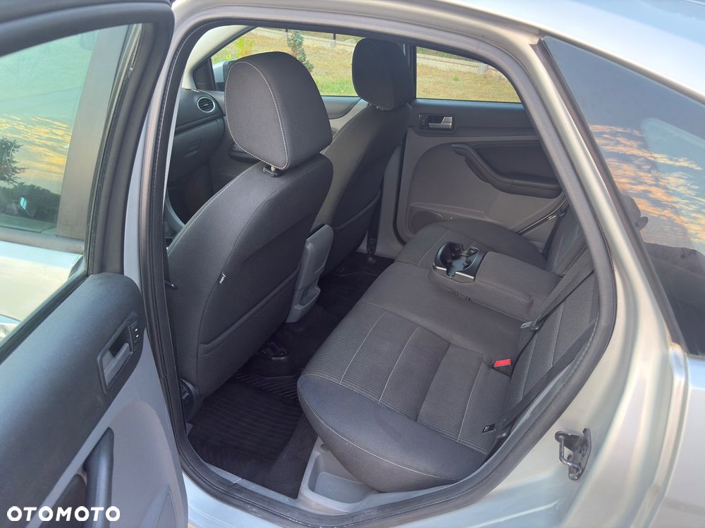 Ford Focus - 22