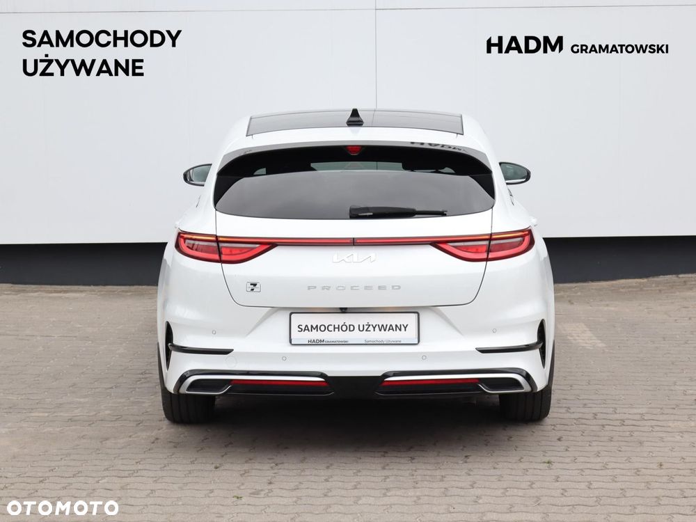 Kia ProCeed 1.5 T-GDI GT Line - 24