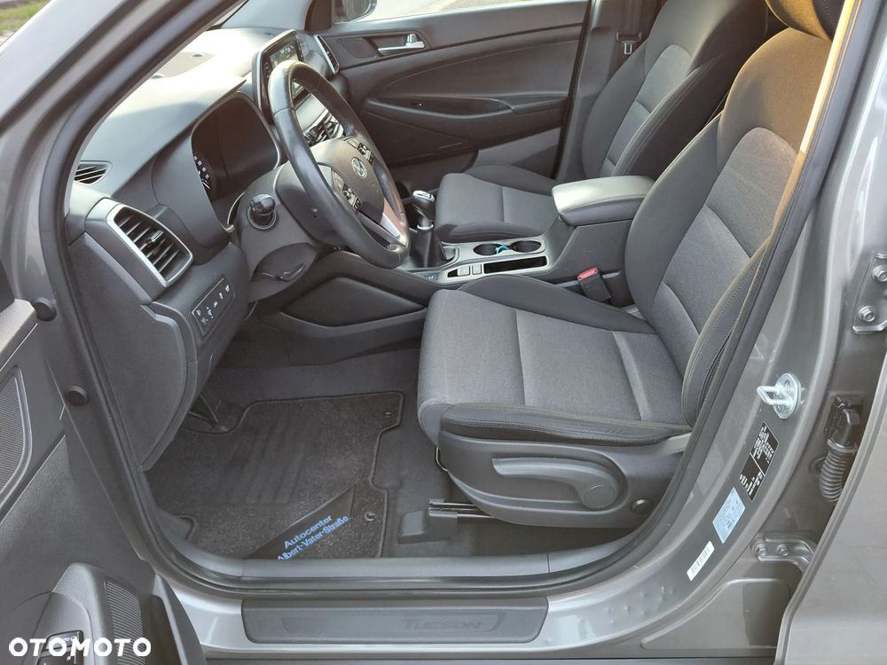 Hyundai Tucson 1.6 GDi 2WD Select - 28