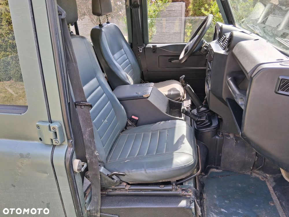 Land Rover Defender 130 2.4 TD4 HCPU E - 9
