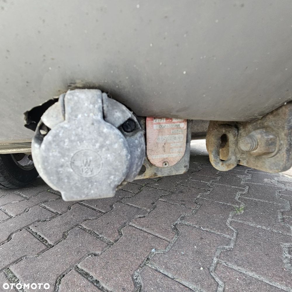 hak holowniczy / Toyota Avensis (2002r) kombi - 2