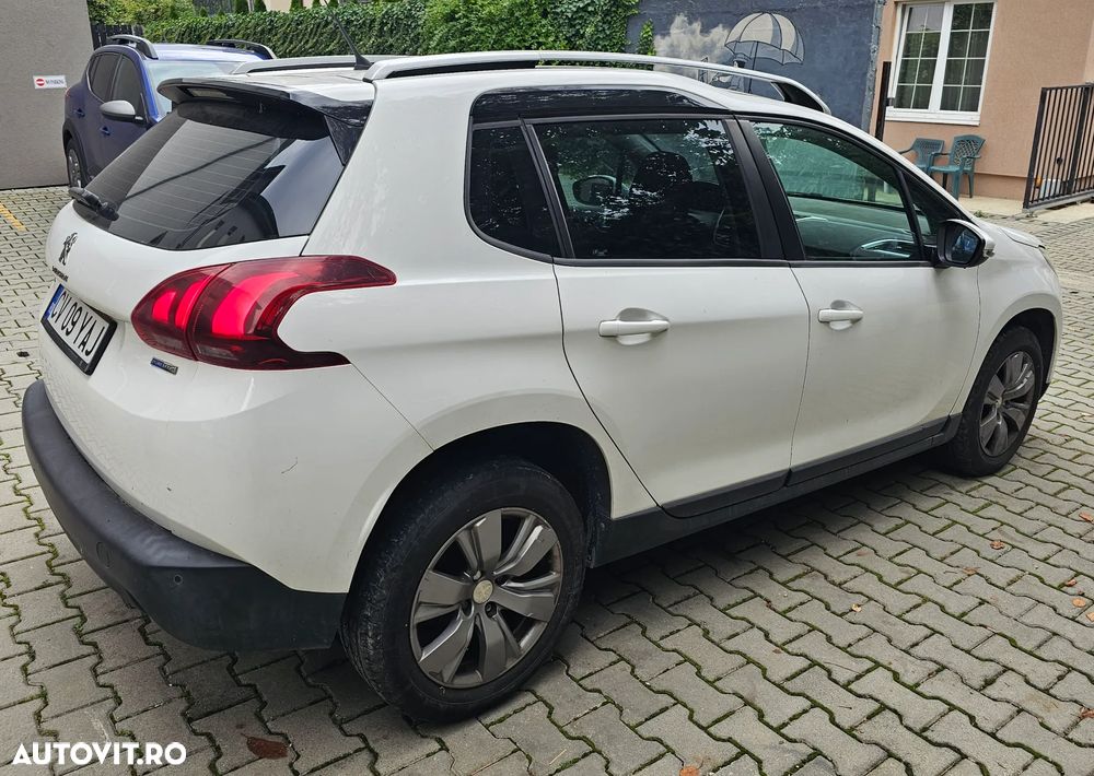 Peugeot 2008 - 13