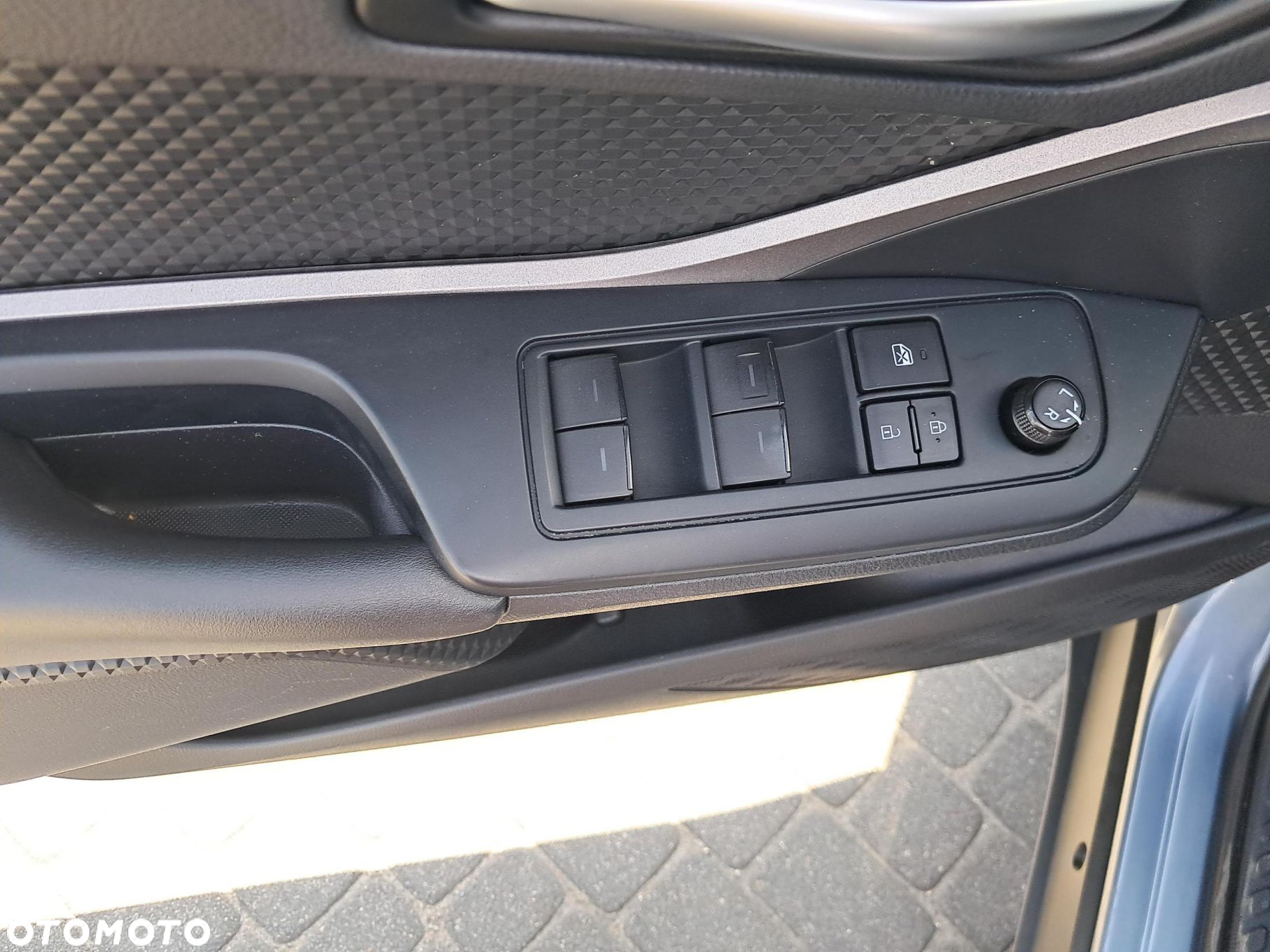 Toyota C-HR 1.2 T GPF Premium - 17