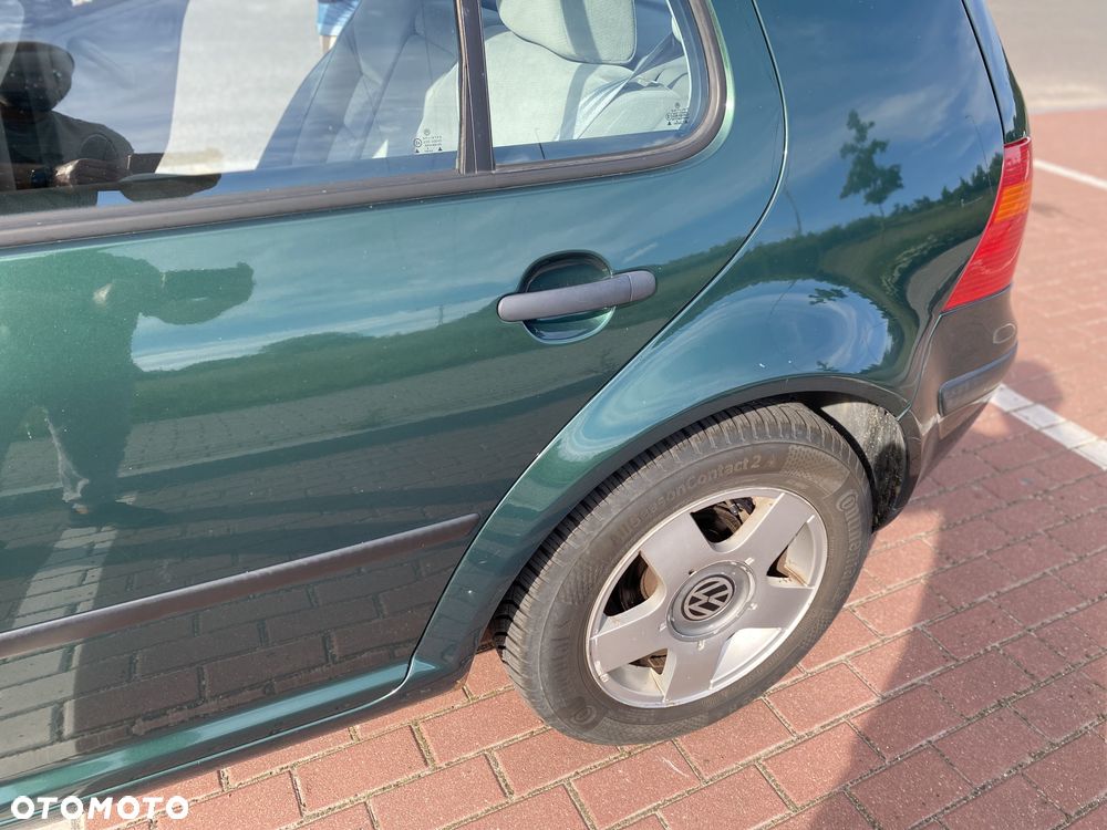 Volkswagen Golf 1.6 - 30