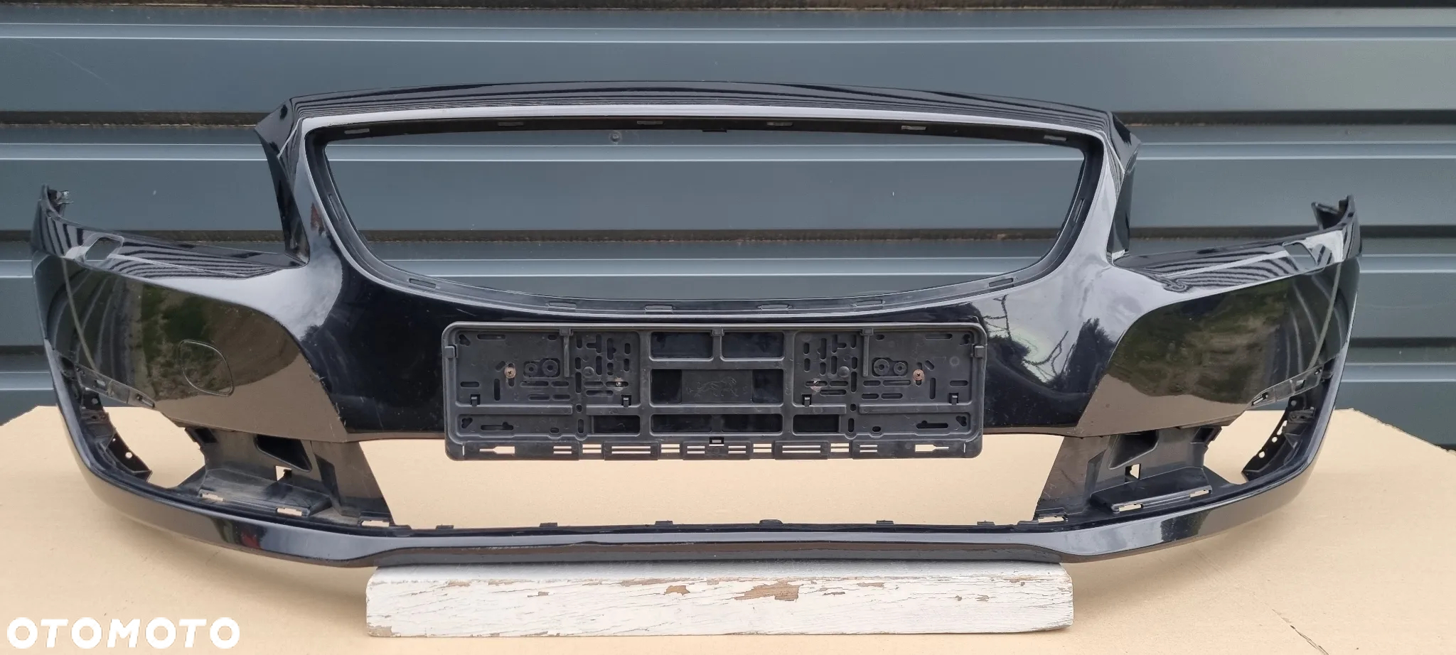 VOLVO S80 V70 LIFT 2013- Zderzak przód oryginał MA424 - 2
