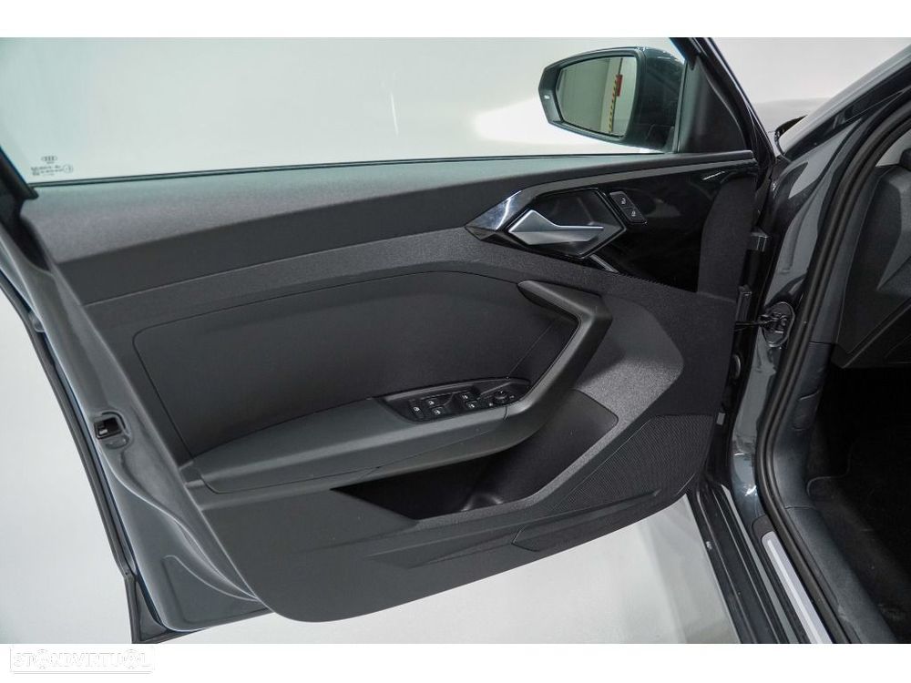 Audi A1 Sportback 30 TFSI Advanced S tronic - 16