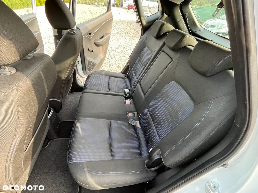 Hyundai ix20 1.4 blue Comfort - 13