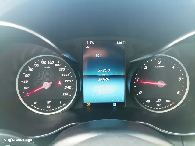 Mercedes-Benz C 200 d Station Avantgarde - 24