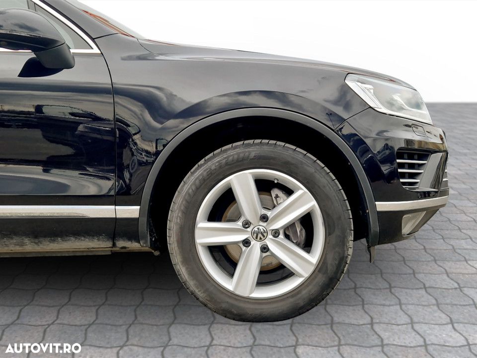 Volkswagen Touareg V6 TDI BMT Supreme Plus - 11