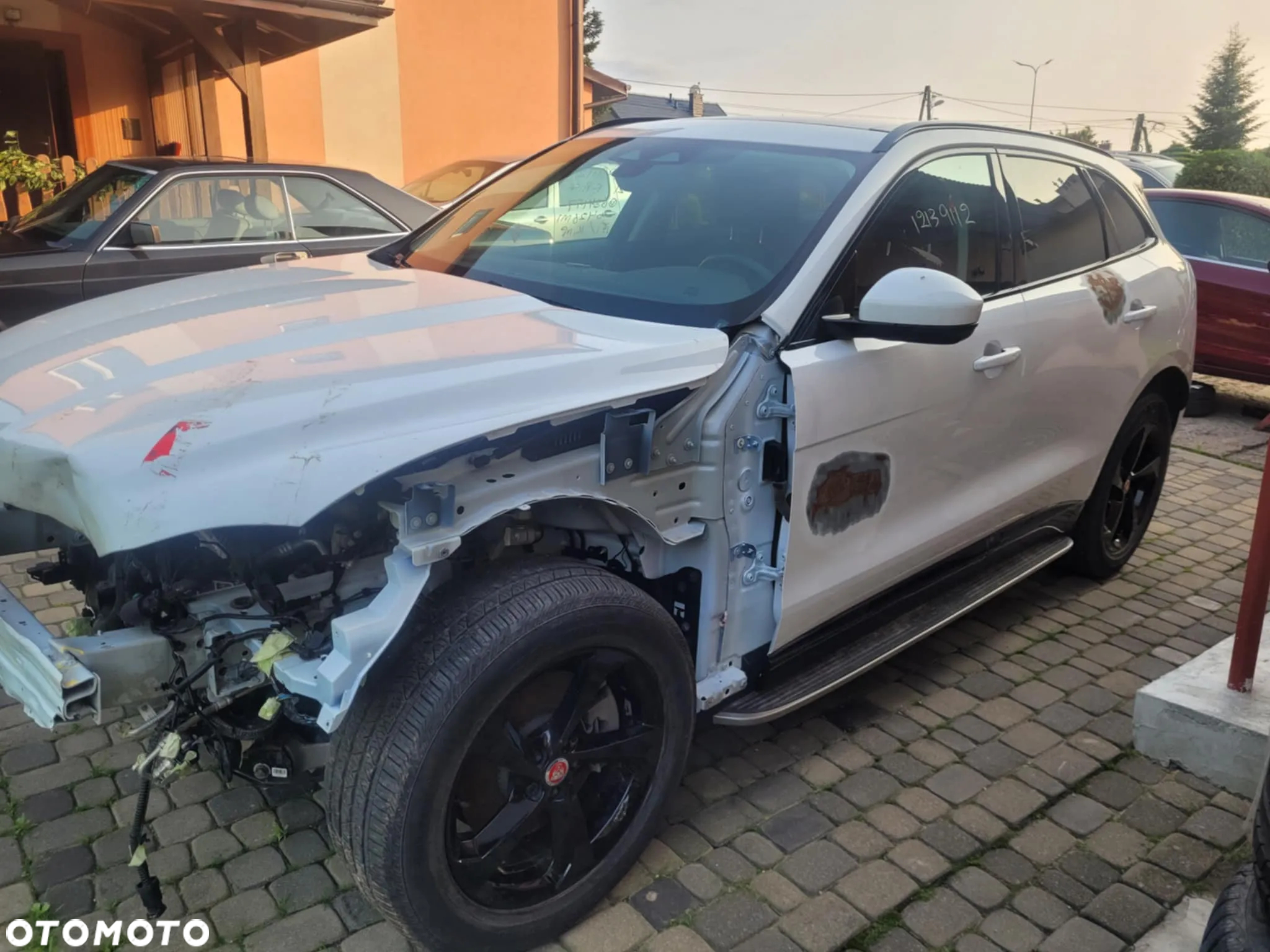 Jaguar F-Pace - 10
