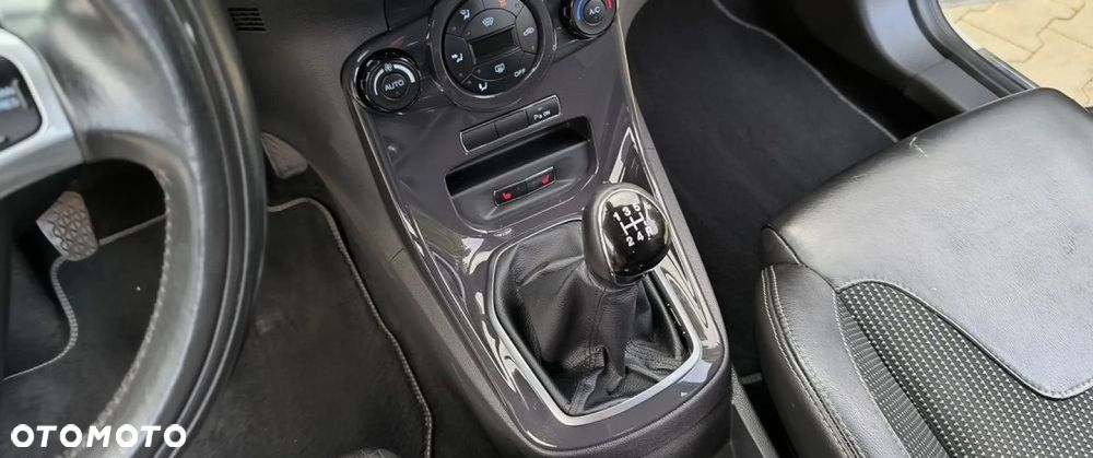 Ford Fiesta 1.6 TDCi DPF Platinium X - 10
