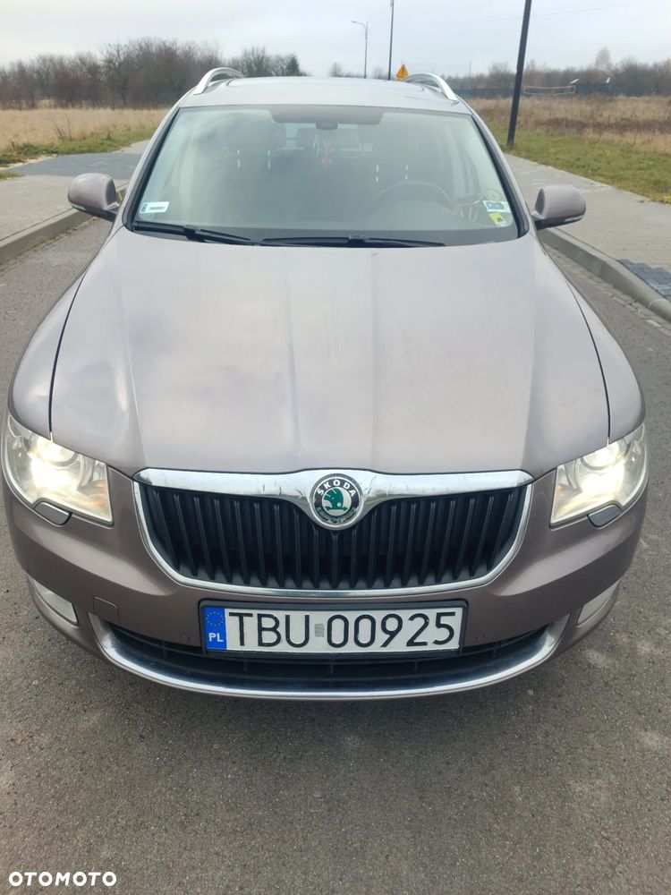 Skoda Superb 2.0 TDI Elegance DSG - 2