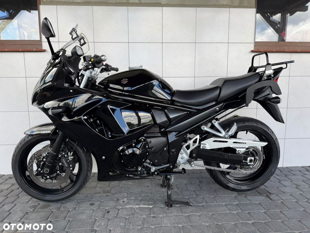 Suzuki GSX - 5
