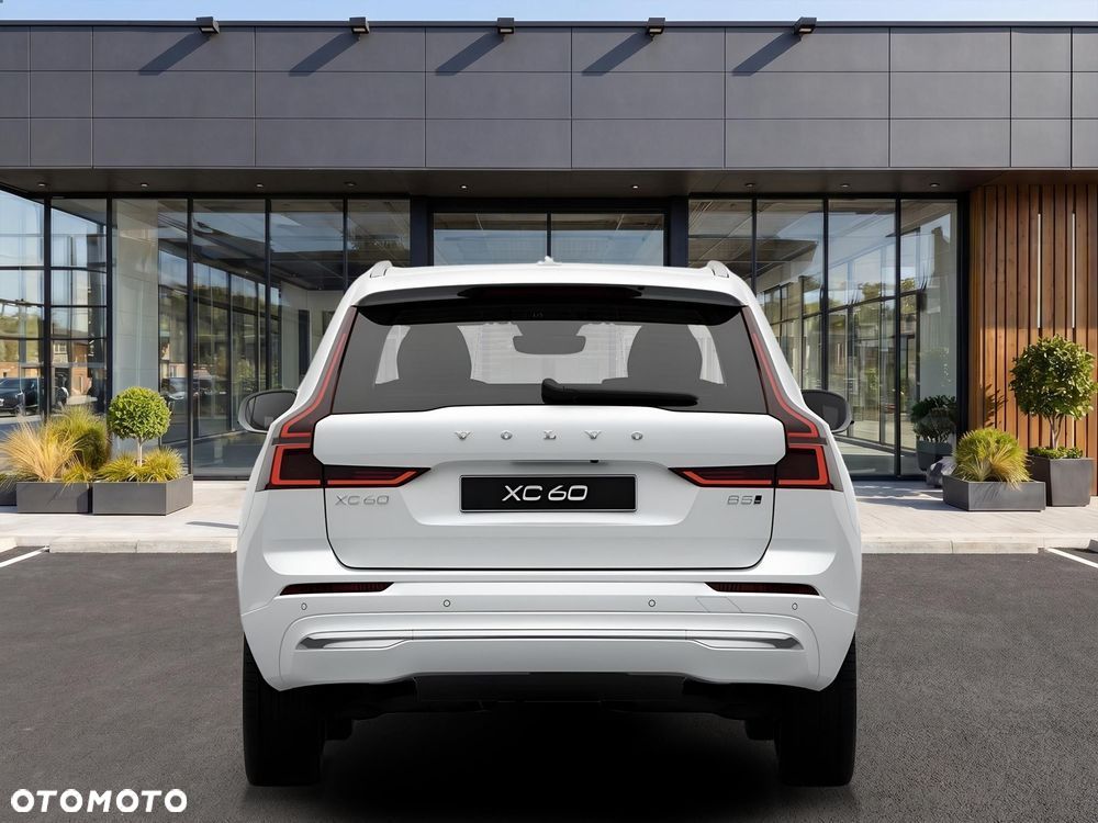 Volvo XC 60 B5 B AWD Ultra Bright - 5