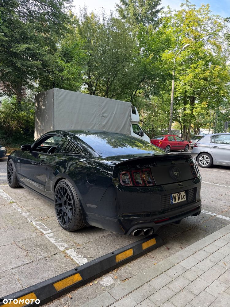 Ford Mustang 5.0 V8 GT - 17