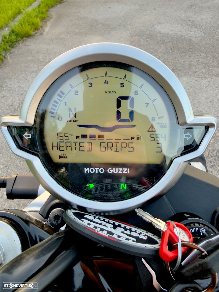 Moto Guzzi V7 Sport - 14