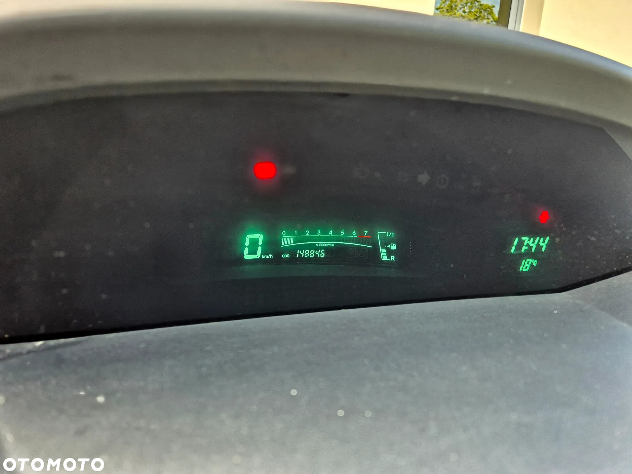 Toyota Yaris 1.0 Premium - 18