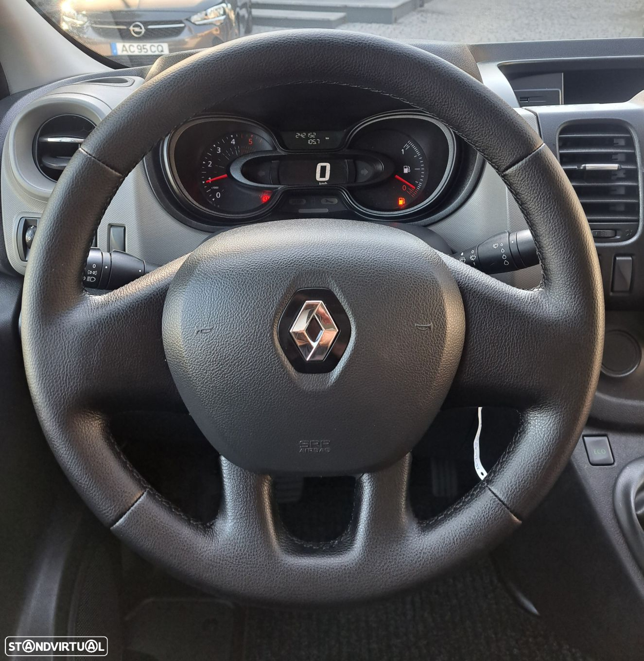 Renault Trafic - 8