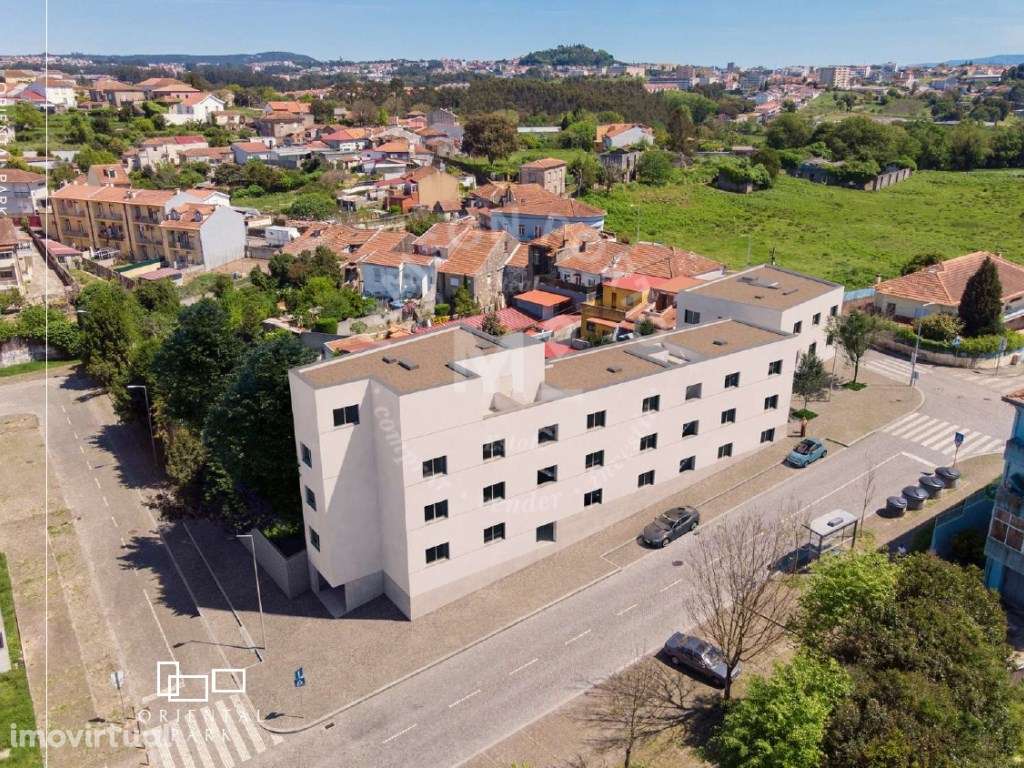 Apartamento T2 com Varanda e Lugar de Garagem em Campanhã, Porto - Grande imagem: 2/6