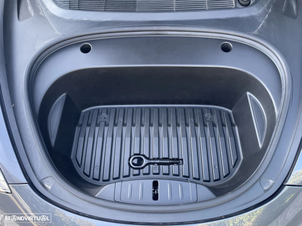 Tesla Model 3 Standard Range Plus RWD - 29